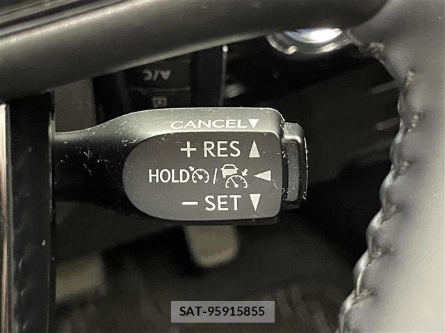 Toyota PRIUS PHV 2019 8954767-1