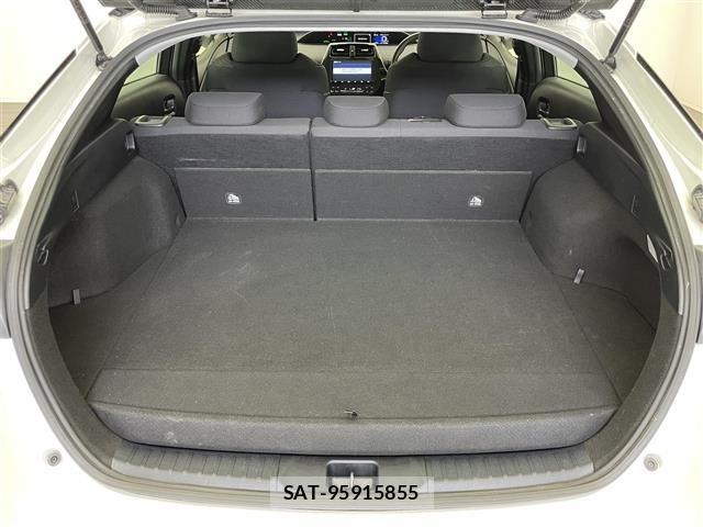 Toyota PRIUS PHV 2019 8954767-6