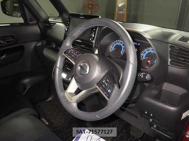Nissan ROOX 2022 8724083-8