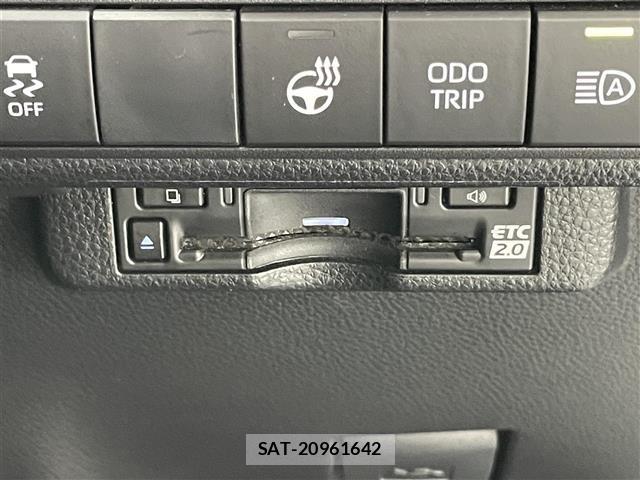 Toyota COROLLA TOURING 2023 8677286-1