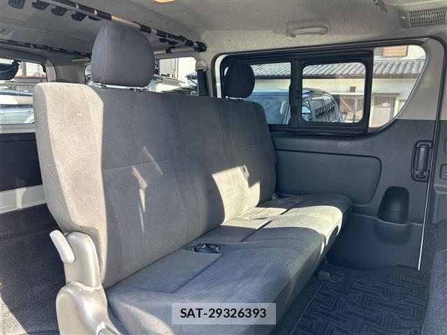 Toyota HIACE VAN 2022 8677210-1