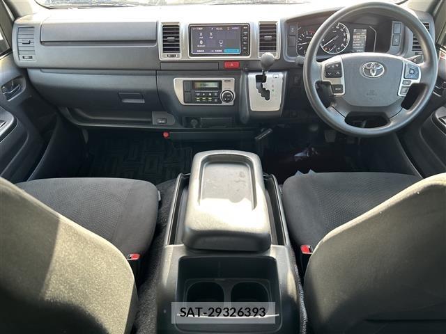 Toyota HIACE VAN 2022 8677210-17