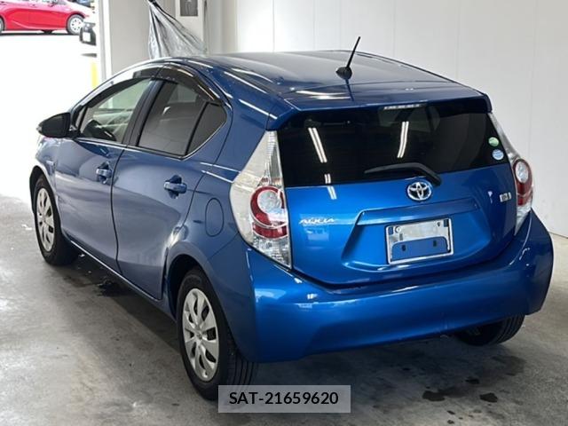 Toyota AQUA 2012 8862369-5