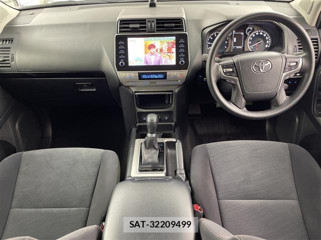 Toyota LAND CRUISER PRADO 2021 8676419-17