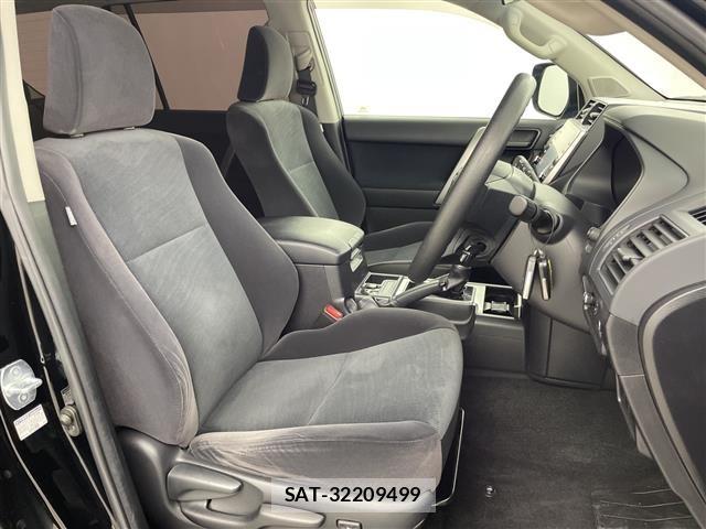 Toyota LAND CRUISER PRADO 2021 8676419-6
