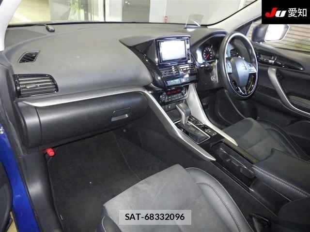 Mitsubishi ECLIPSE CROSS 2022 8926178-3