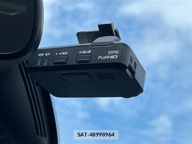 Nissan SERENA 2018 8672511-4