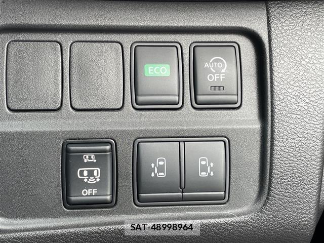 Nissan SERENA 2018 8672511-8