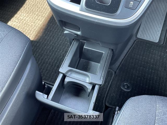 Toyota NOAH 2023 8764957-22