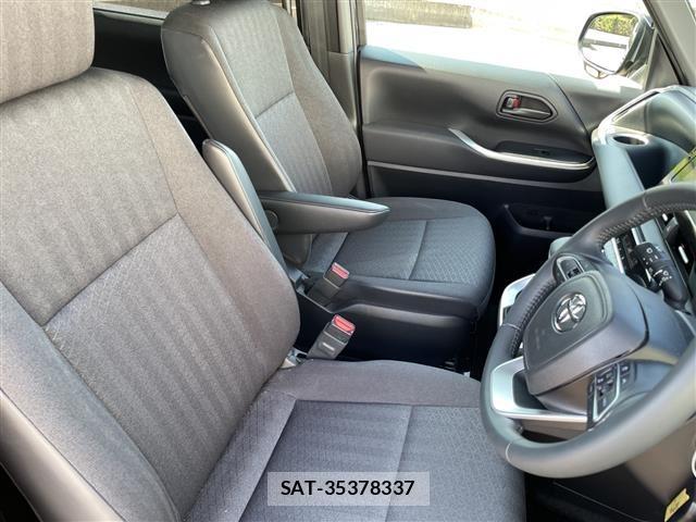 Toyota NOAH 2023 8764957-4