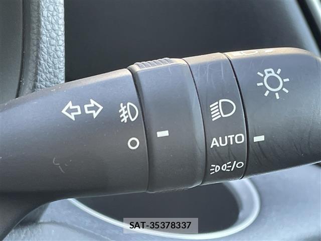 Toyota NOAH 2023 8764957-8