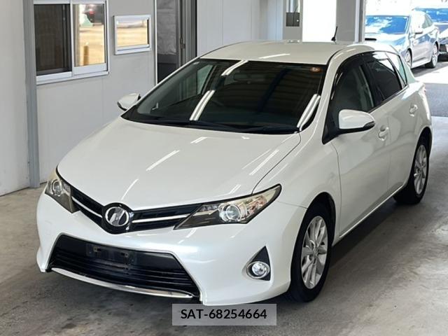 Toyota AURIS 2014 8683017-0