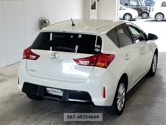 Toyota AURIS 2014 8683017-1