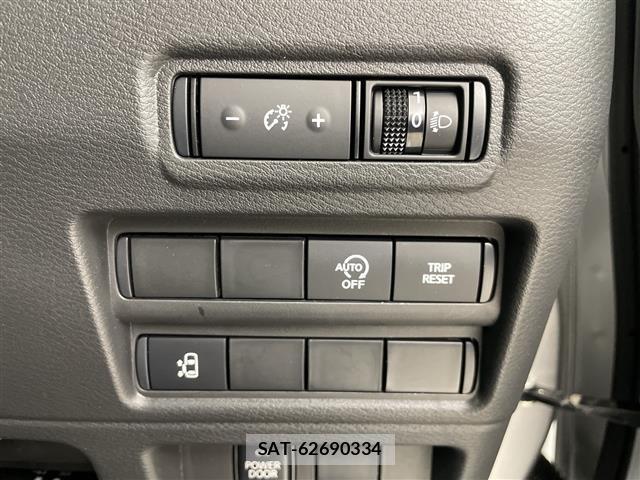 Nissan ROOX 2025 8724073-11
