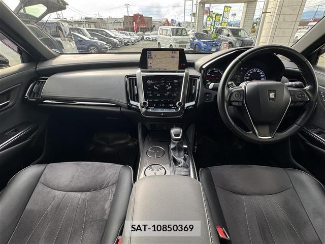 Toyota CROWN 2018 8734532-14