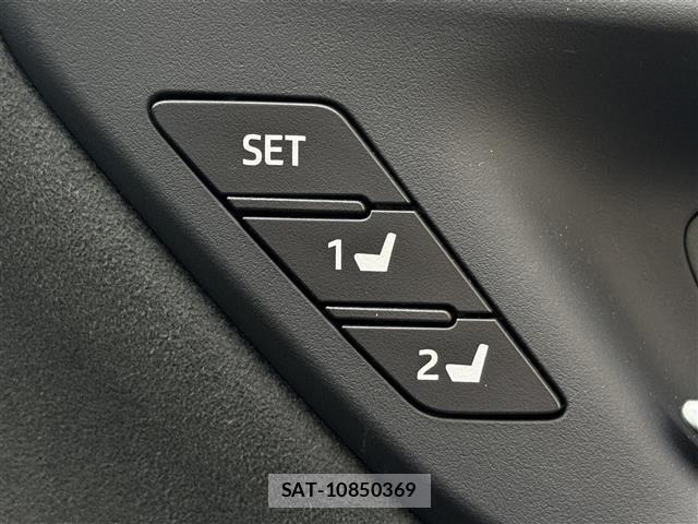Toyota CROWN 2018 8734532-4