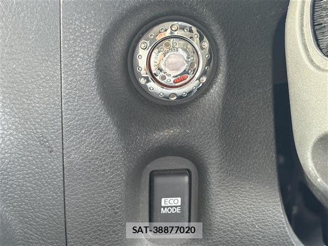 Nissan CUBE 2010 8739421-11