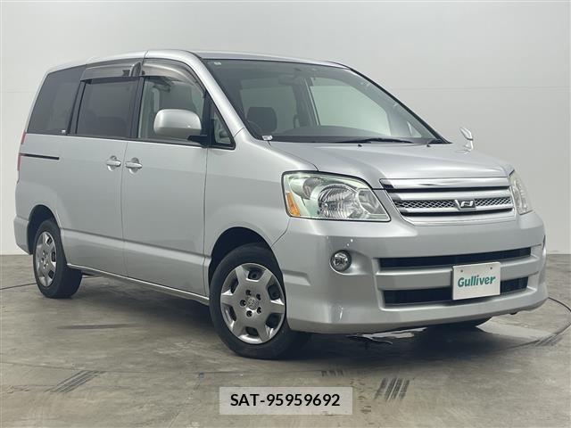 Toyota NOAH 2006 8764965-0