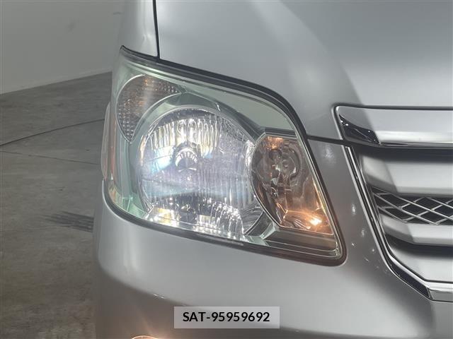 Toyota NOAH 2006 8764965-11