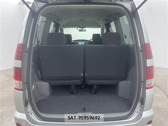 Toyota NOAH 2006 8764965-9