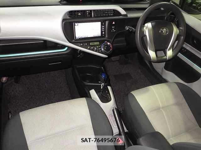 Toyota AQUA 2012 8705878-5