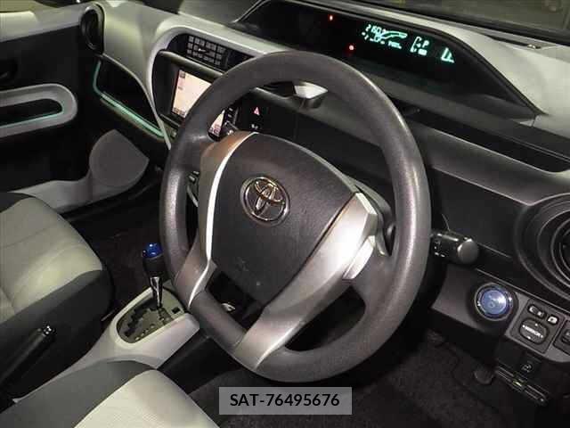 Toyota AQUA 2012 8705878-8