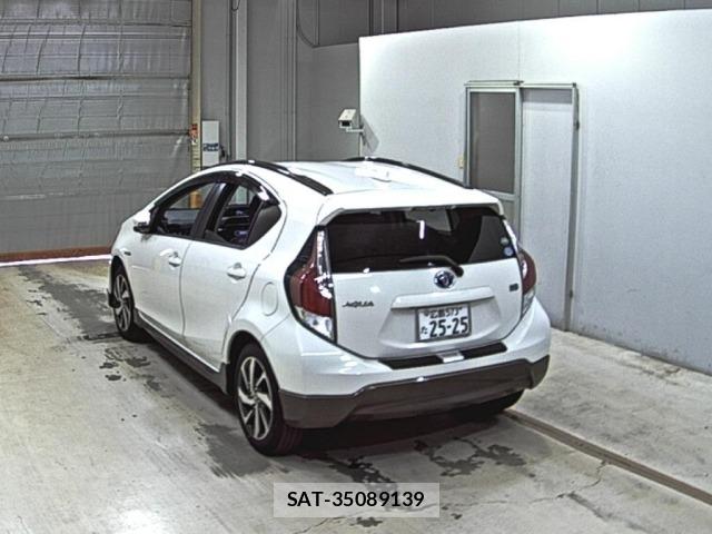 Toyota AQUA 2015 8949869-1