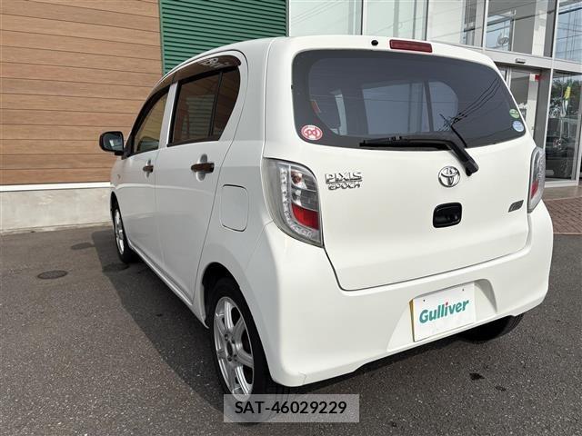 Toyota PIXIS EPOCH 2014 8762175-13
