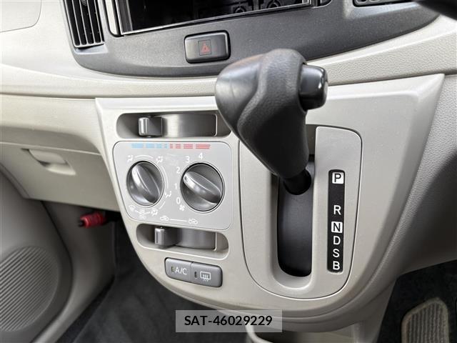 Toyota PIXIS EPOCH 2014 8762175-16