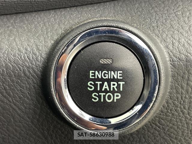Toyota ISIS 2012 8759803-11