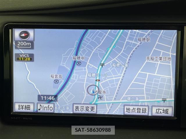 Toyota ISIS 2012 8759803-17