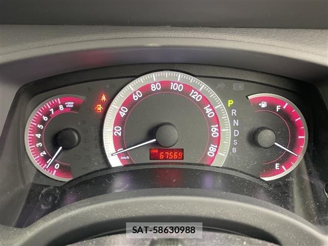 Toyota ISIS 2012 8759803-3