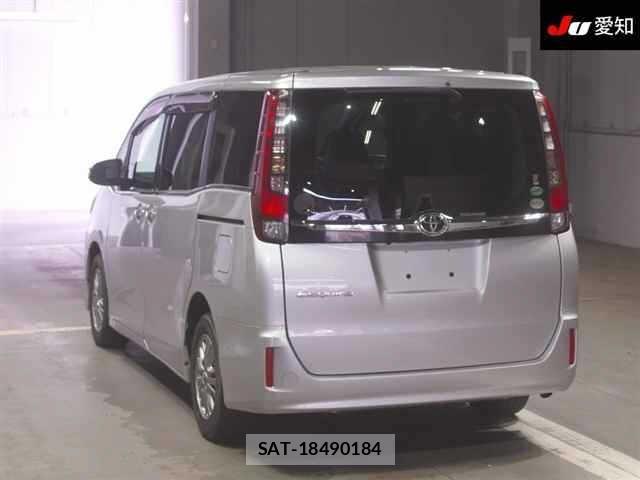 Toyota ESQUIRE 2015 8908395-1