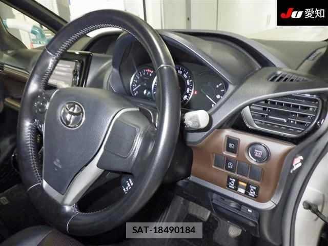 Toyota ESQUIRE 2015 8908395-5