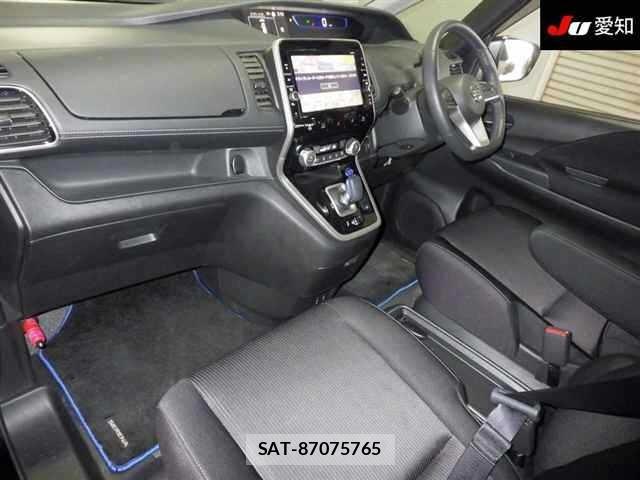 Nissan SERENA 2018 8693061-3