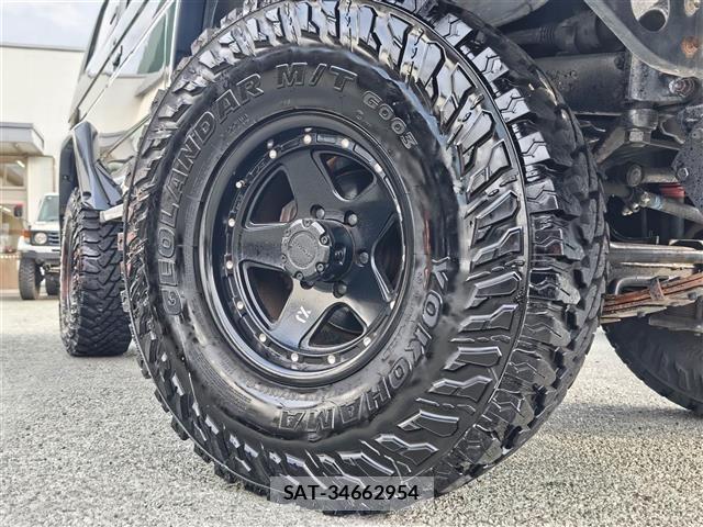 Toyota LAND CRUISER 1992 8761221-1