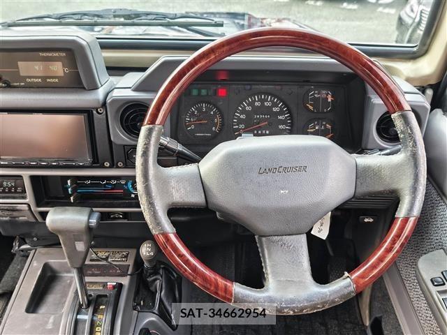 Toyota LAND CRUISER 1992 8761221-3
