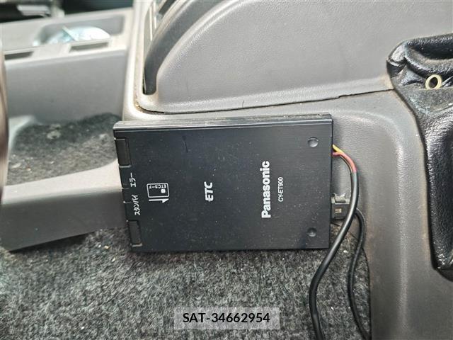 Toyota LAND CRUISER 1992 8761221-6