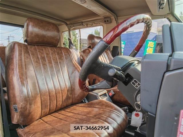 Toyota LAND CRUISER 1992 8761221-7