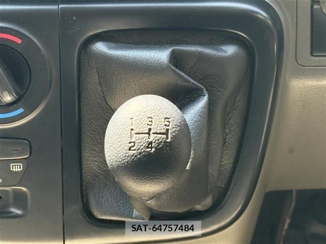 Mazda SCRUM VAN 2023 8747551-7