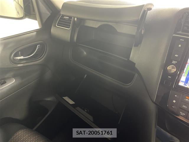 Nissan SERENA 2015 8748095-11