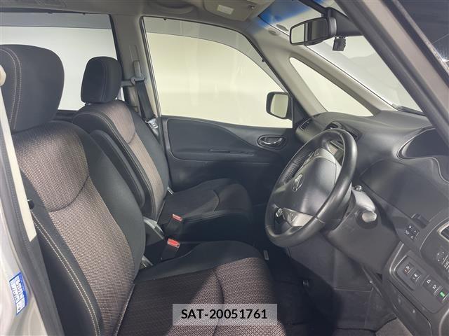Nissan SERENA 2015 8748095-12