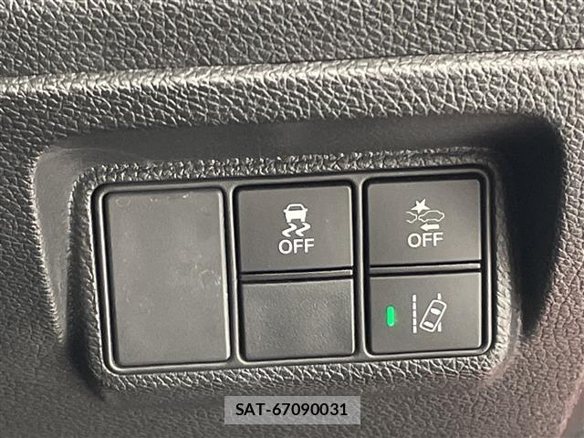 Honda CIVIC 2018 8677476-13