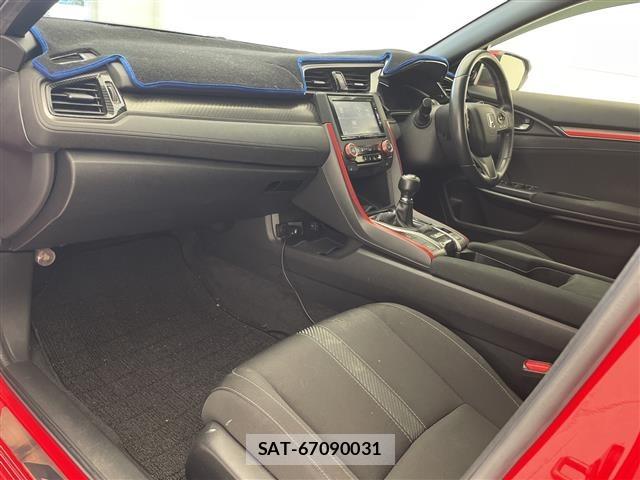 Honda CIVIC 2018 8677476-2