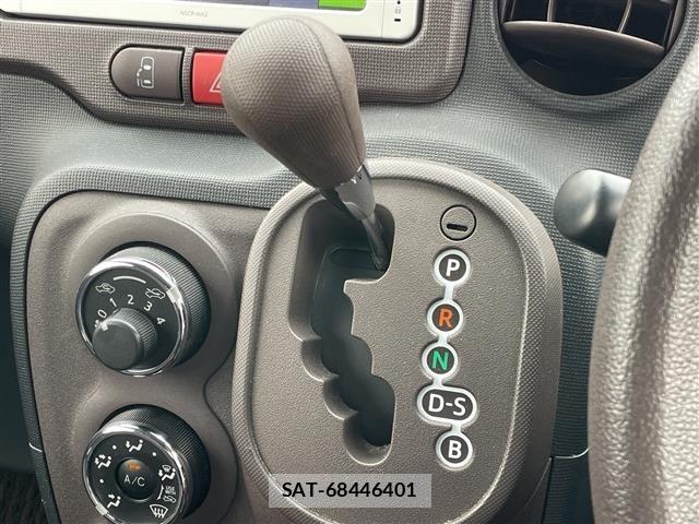 Toyota SPADE 2013 8739679-1