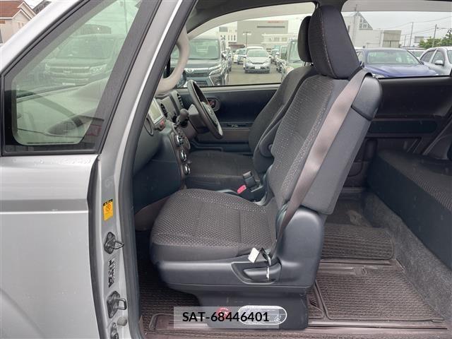 Toyota SPADE 2013 8739679-2