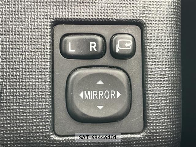 Toyota SPADE 2013 8739679-5