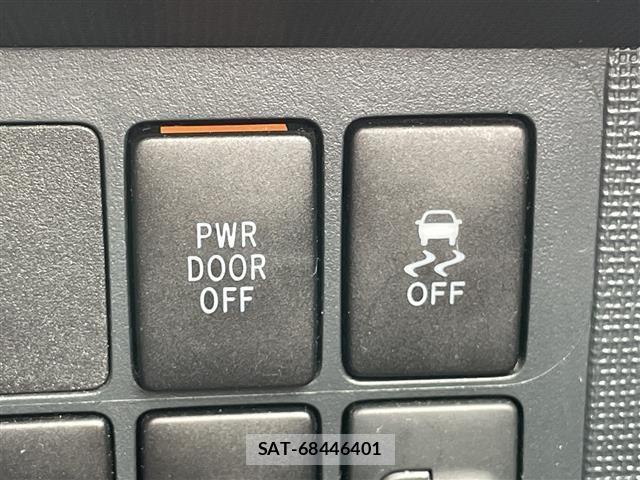 Toyota SPADE 2013 8739679-7
