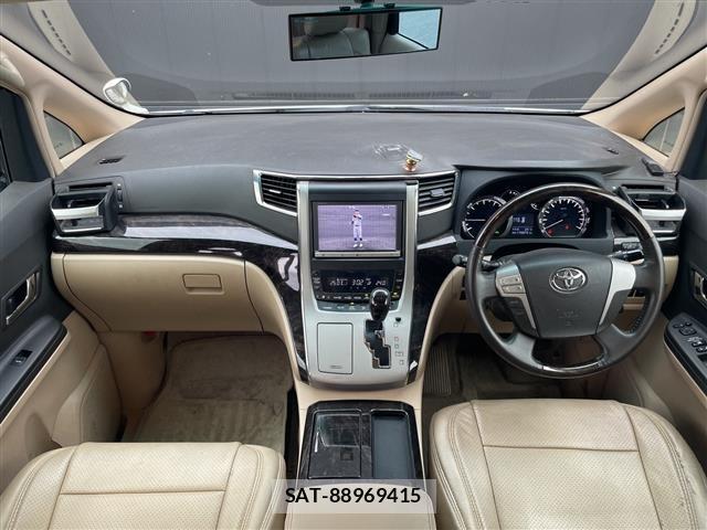 Toyota VELLFIRE 2013 8674520-8