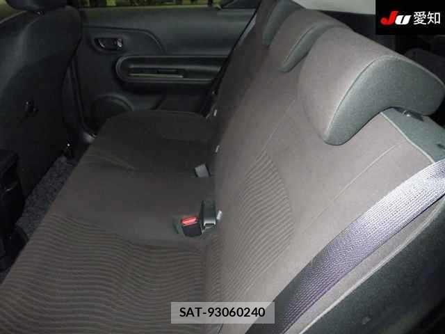 Toyota AQUA 2016 8862364-4